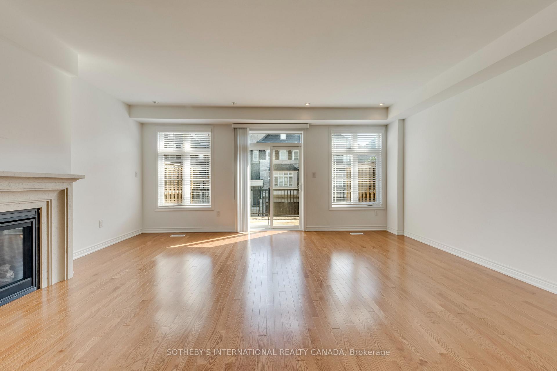 Photo 11 of 2289 Khalsa Gate, Oakville, Westmount — HOMEH