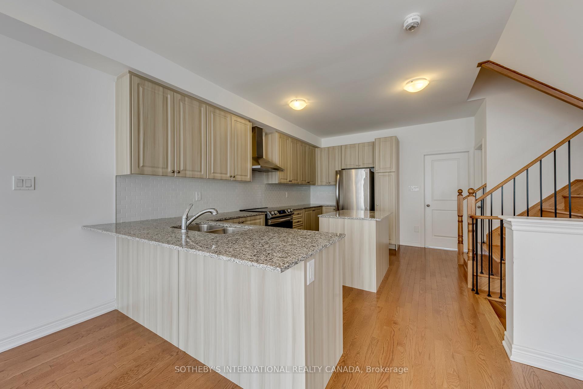 Photo 21 of 2289 Khalsa Gate, Oakville, Westmount — HOMEH