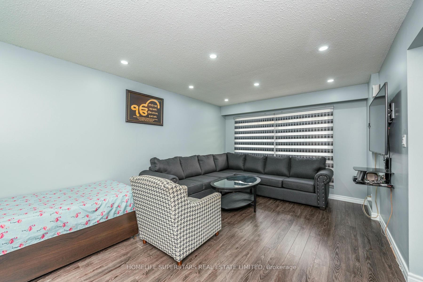 Photo 8 of Unit 50, 7475 Goreway Drive, Mississauga, Malton — HOMEH