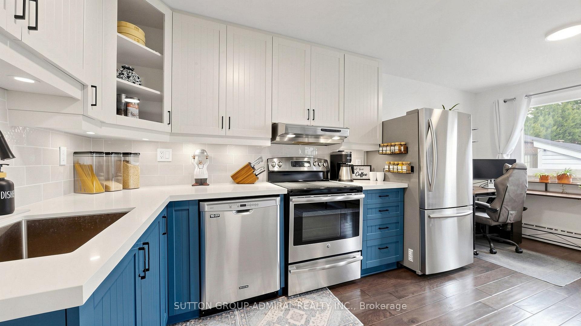 Photo 12 of 12 Laxis Avenue, North York, Mount Dennis — HOMEH