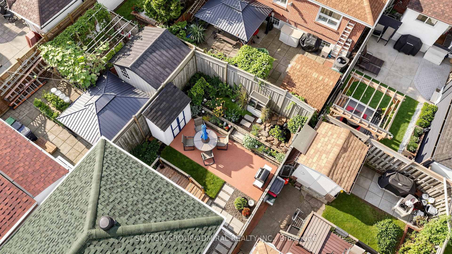 Photo 35 of 12 Laxis Avenue, North York, Mount Dennis — HOMEH