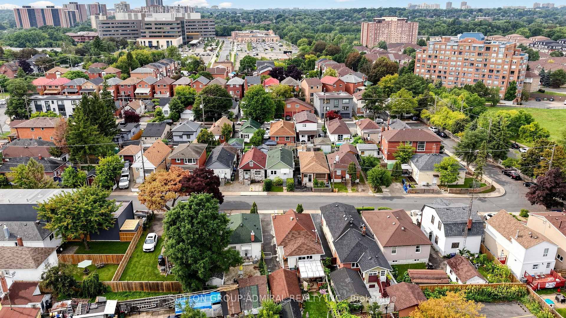 Photo 40 of 12 Laxis Avenue, North York, Mount Dennis — HOMEH