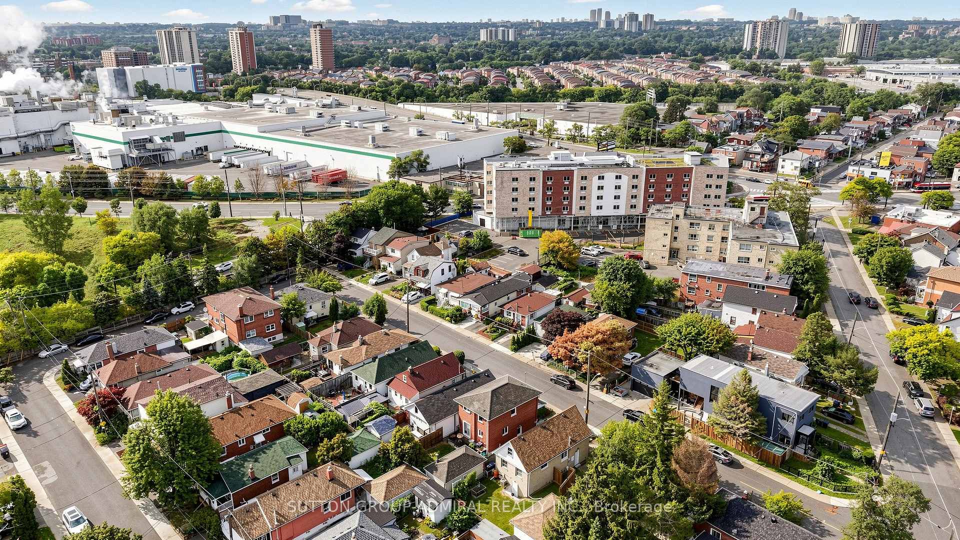 Photo 45 of 12 Laxis Avenue, North York, Mount Dennis — HOMEH