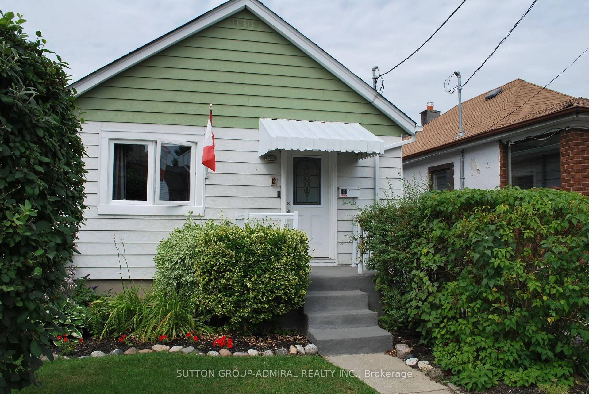 Photo 2 of 12 Laxis Avenue, North York, Mount Dennis — HOMEH