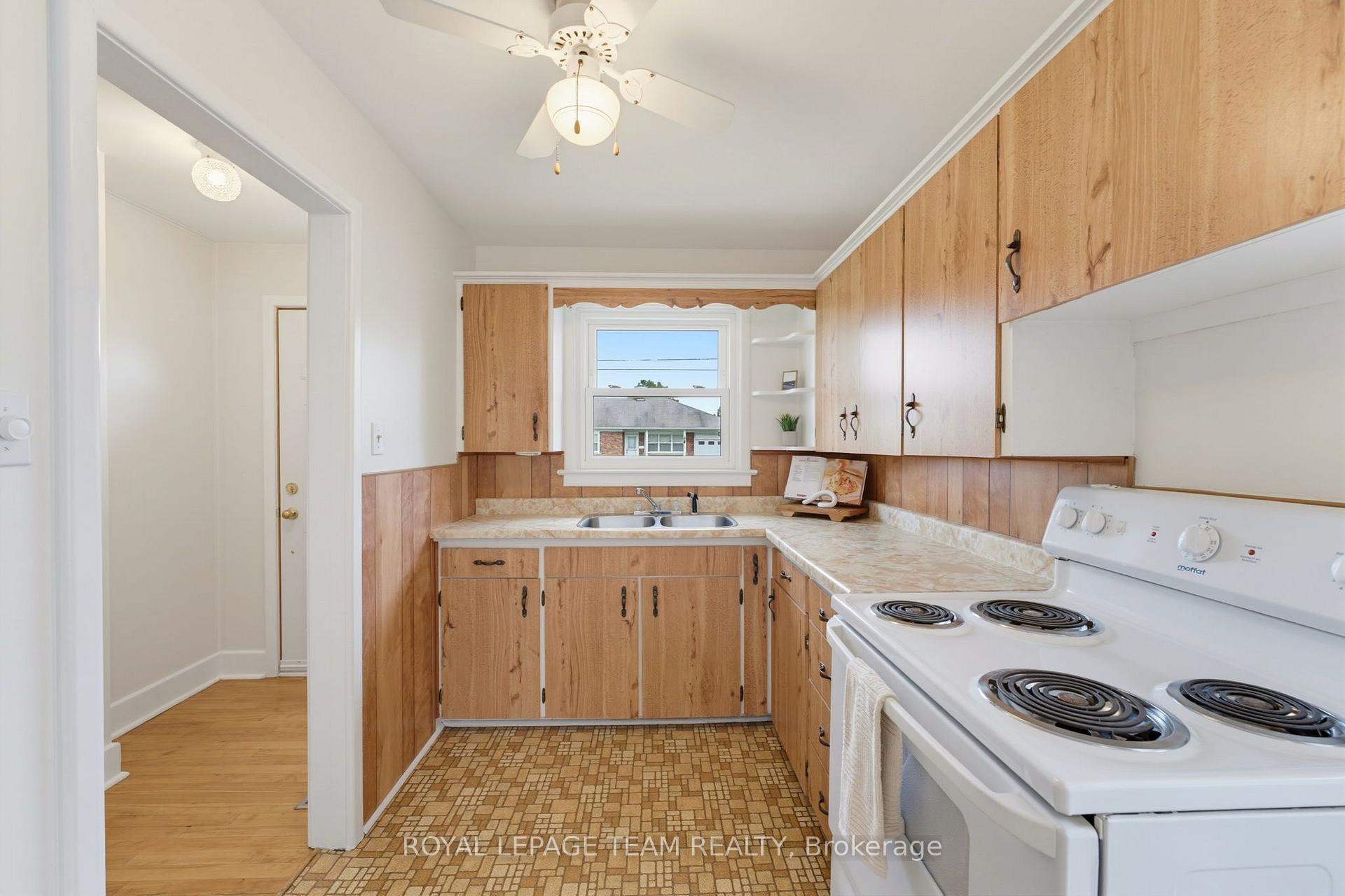 Photo 14 of 28 Catherine Street, Smiths Falls, Smiths Falls — HOMEH