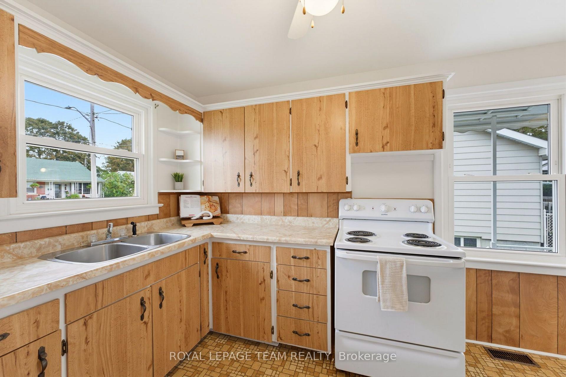 Photo 16 of 28 Catherine Street, Smiths Falls, Smiths Falls — HOMEH