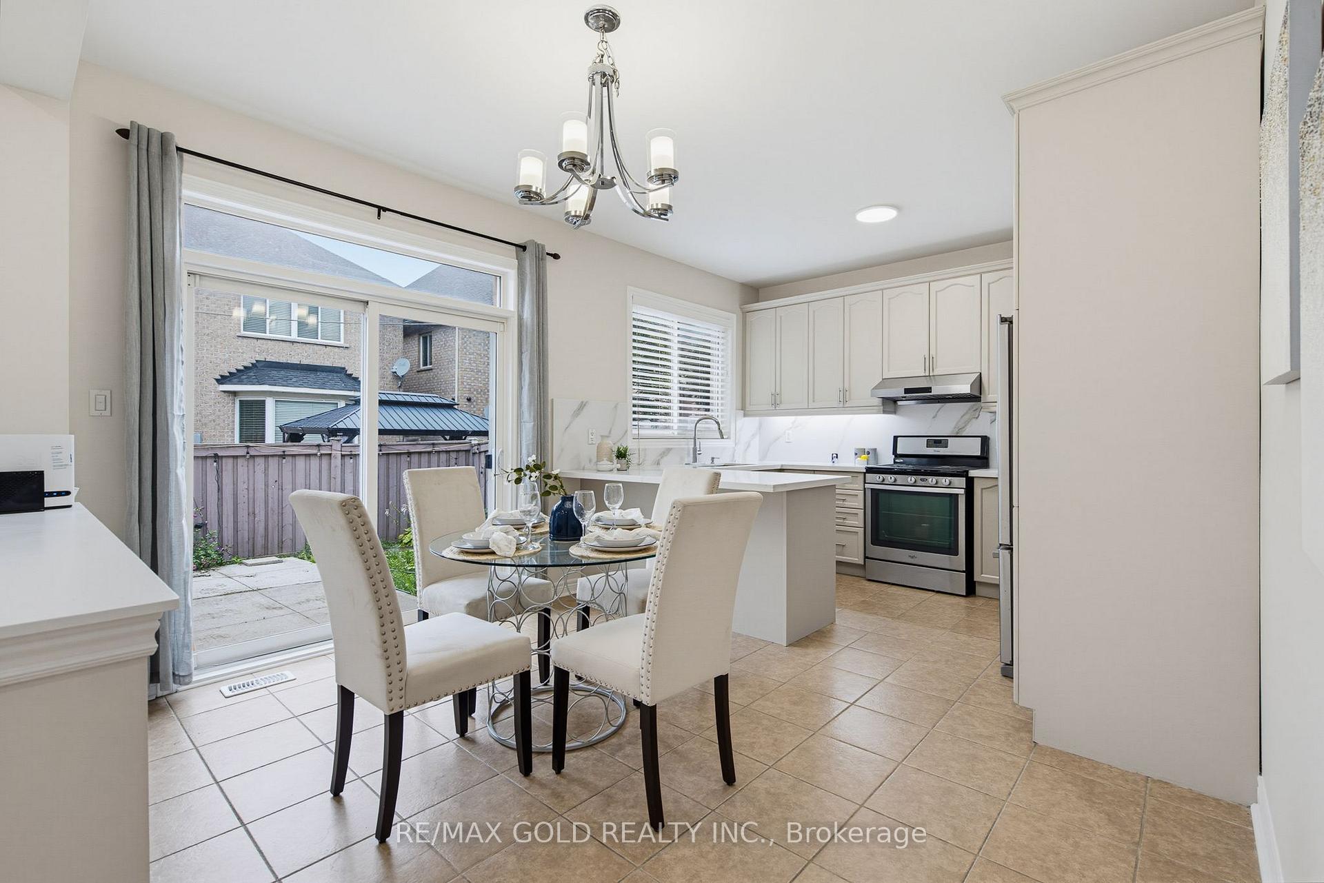 Photo 7 of 75 Watsonbrook Drive, Brampton, Sandringham-Wellington — HOMEH