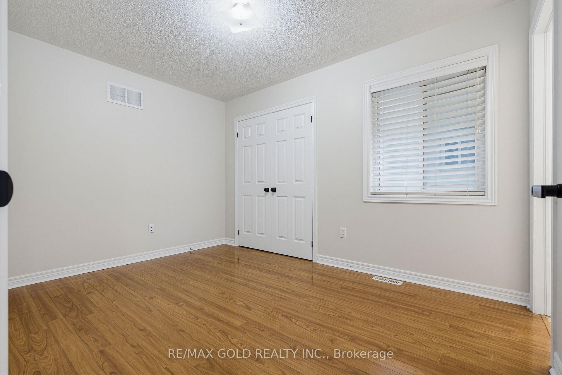 Photo 14 of 75 Watsonbrook Drive, Brampton, Sandringham-Wellington — HOMEH