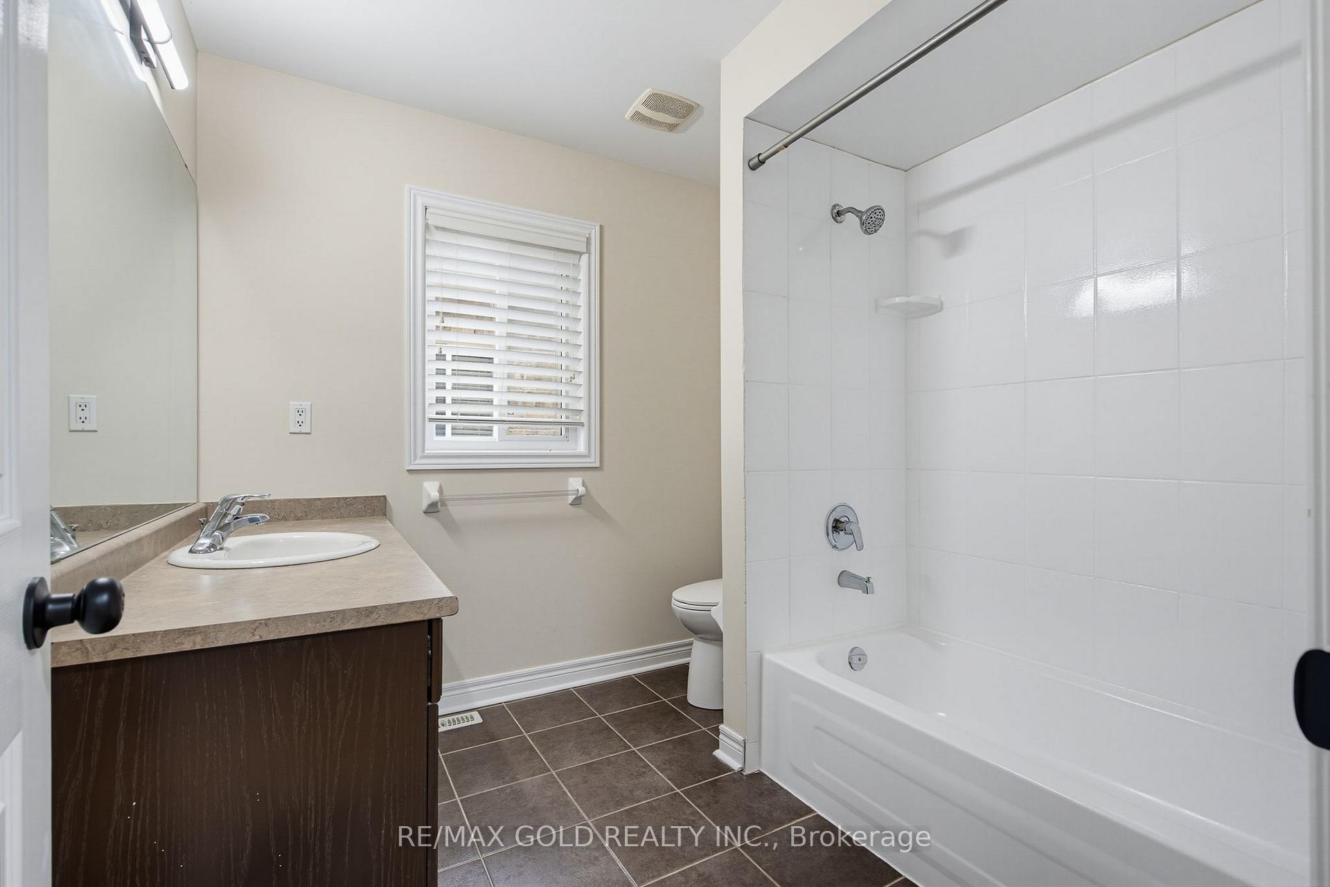 Photo 21 of 75 Watsonbrook Drive, Brampton, Sandringham-Wellington — HOMEH