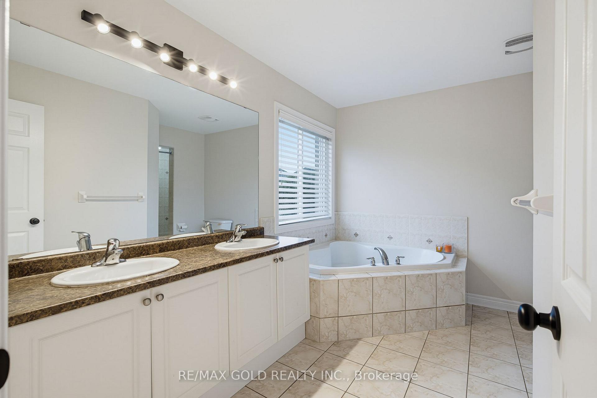 Photo 27 of 75 Watsonbrook Drive, Brampton, Sandringham-Wellington — HOMEH