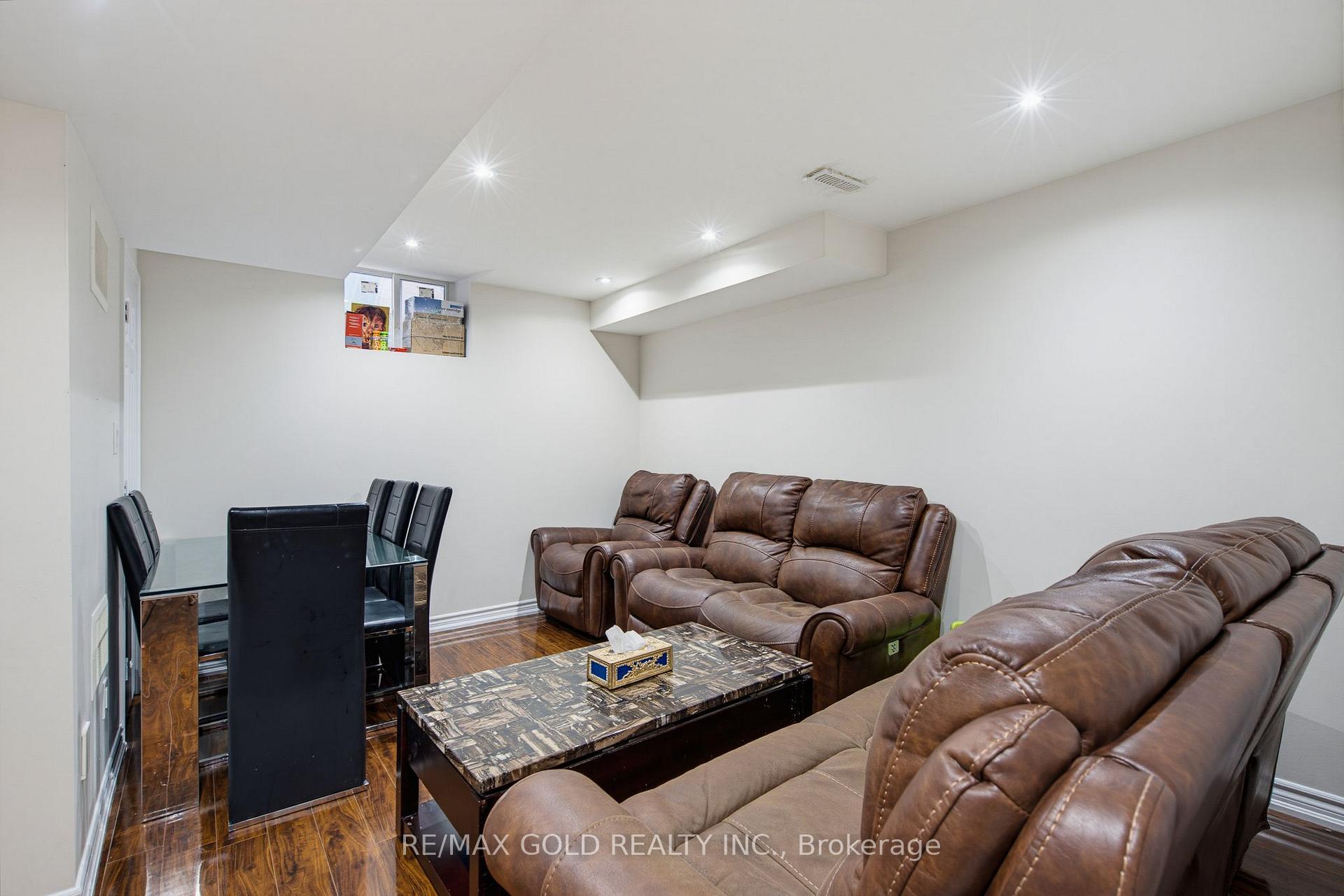 Photo 31 of 75 Watsonbrook Drive, Brampton, Sandringham-Wellington — HOMEH