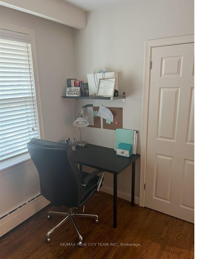 Photo 2 of Unit Unit 3, 9 Thirty Fifth Street, Etobicoke, Long Branch — HOMEH