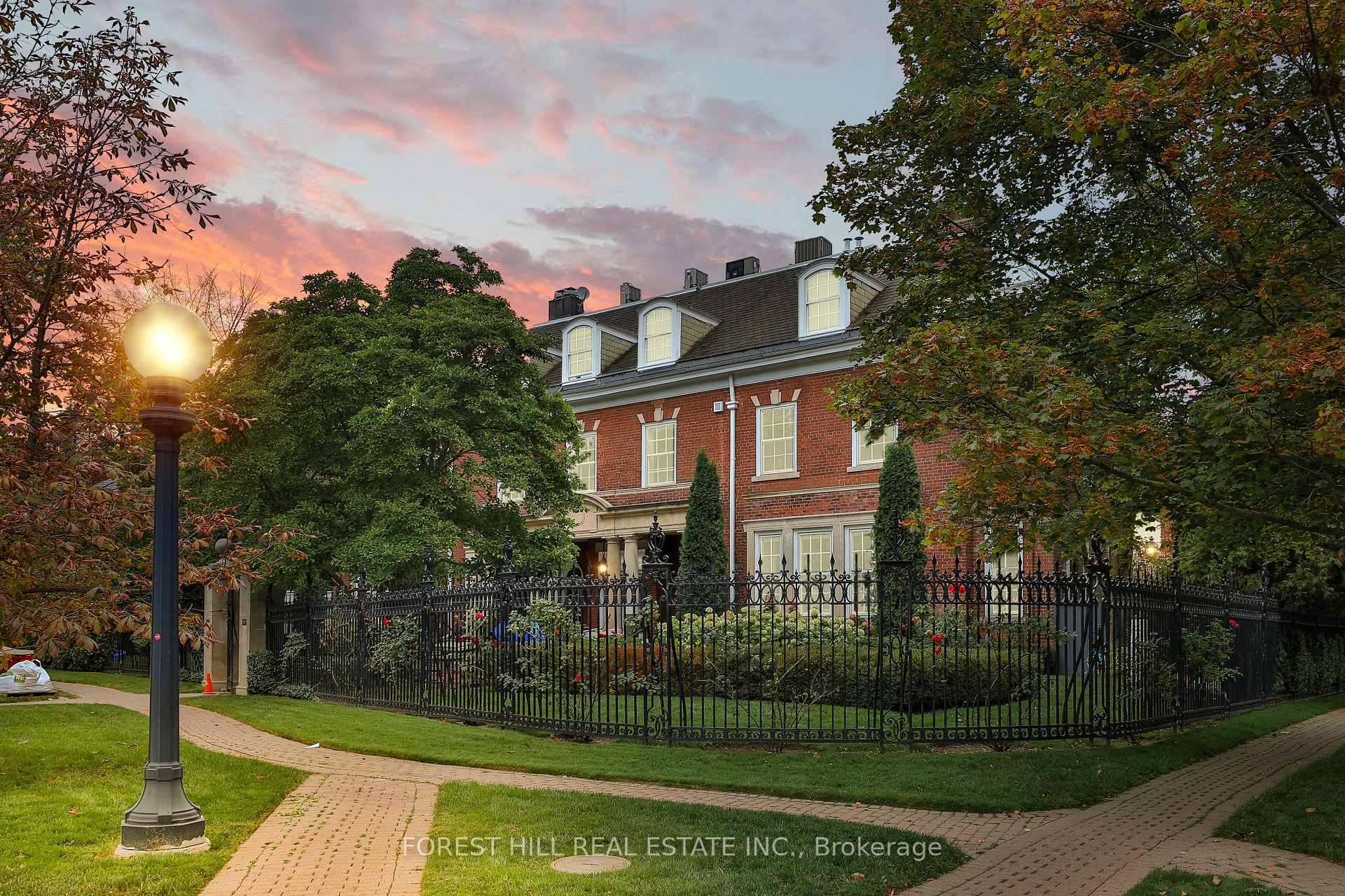 Photo 1 of Unit PH, 1 Chestnut Park, Toronto, Rosedale-Moore Park — HOMEH