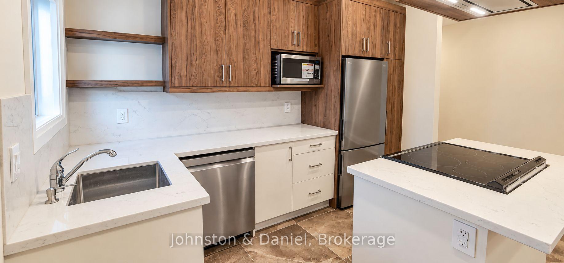 Photo 5 of Unit 301, 2579 Yonge Street, Toronto, Mount Pleasant East — HOMEH
