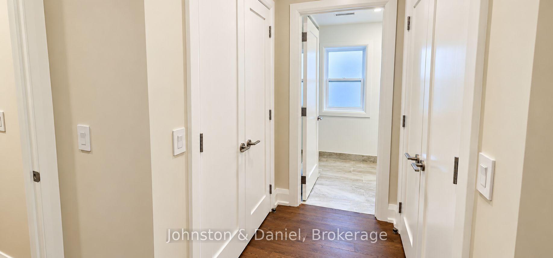 Photo 9 of Unit 301, 2579 Yonge Street, Toronto, Mount Pleasant East — HOMEH