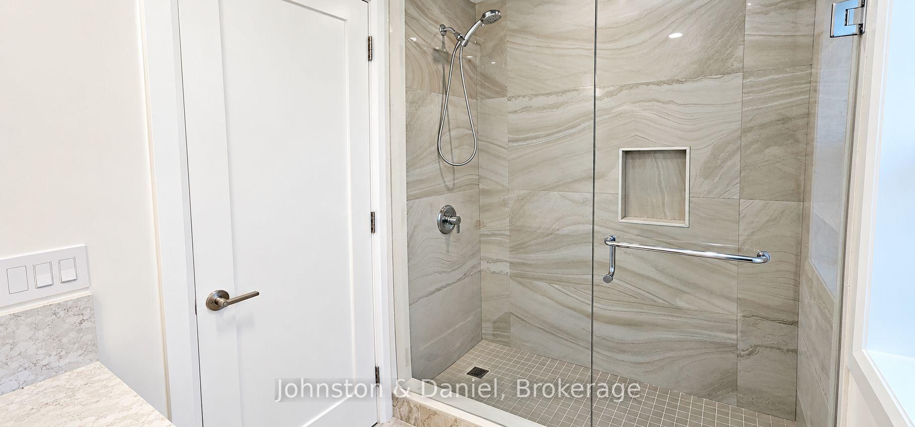 Photo 11 of Unit 301, 2579 Yonge Street, Toronto, Mount Pleasant East — HOMEH