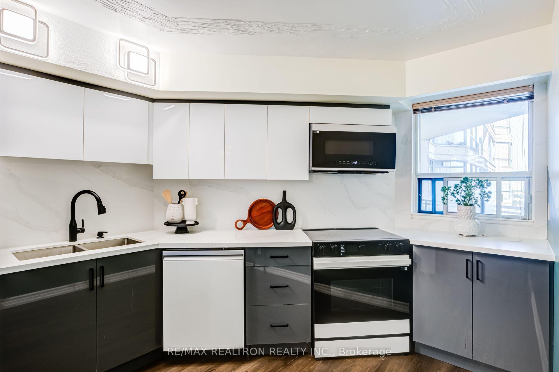 Photo 6 of Unit 1717, 4725 Sheppard Avenue E, Scarborough, Agincourt South-Malvern West — HOMEH