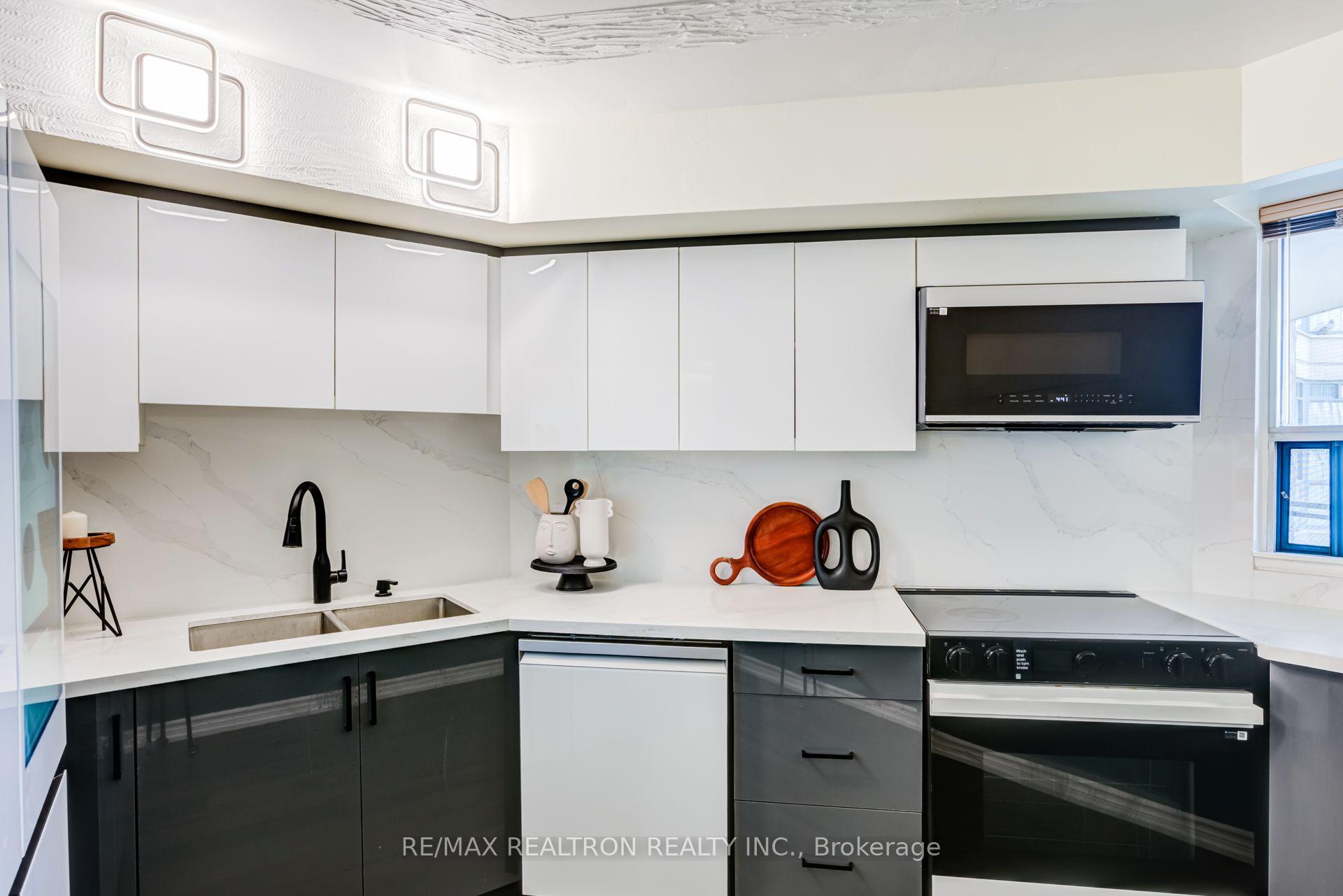 Photo 8 of Unit 1717, 4725 Sheppard Avenue E, Scarborough, Agincourt South-Malvern West — HOMEH