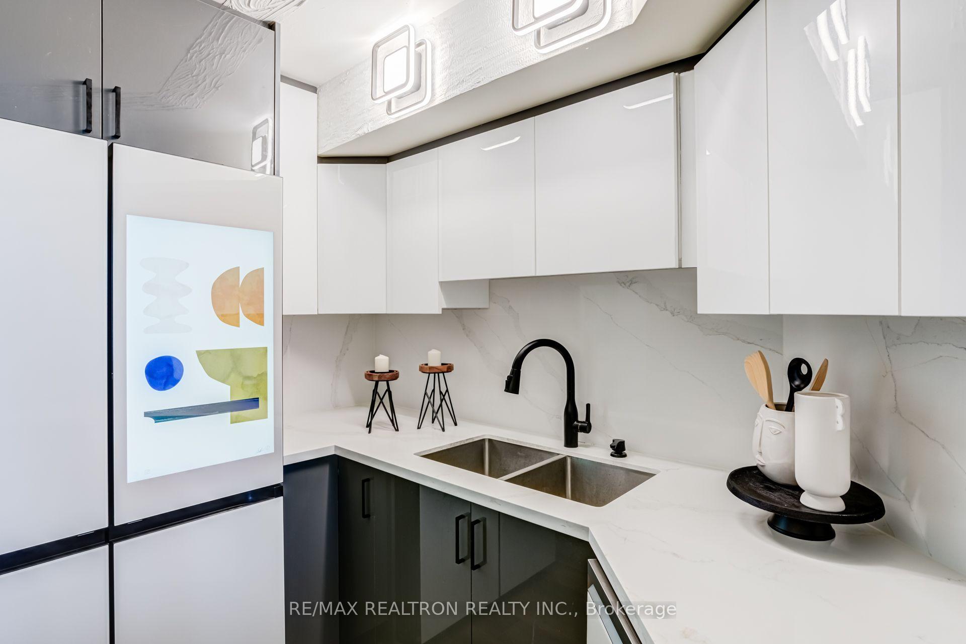 Photo 9 of Unit 1717, 4725 Sheppard Avenue E, Scarborough, Agincourt South-Malvern West — HOMEH