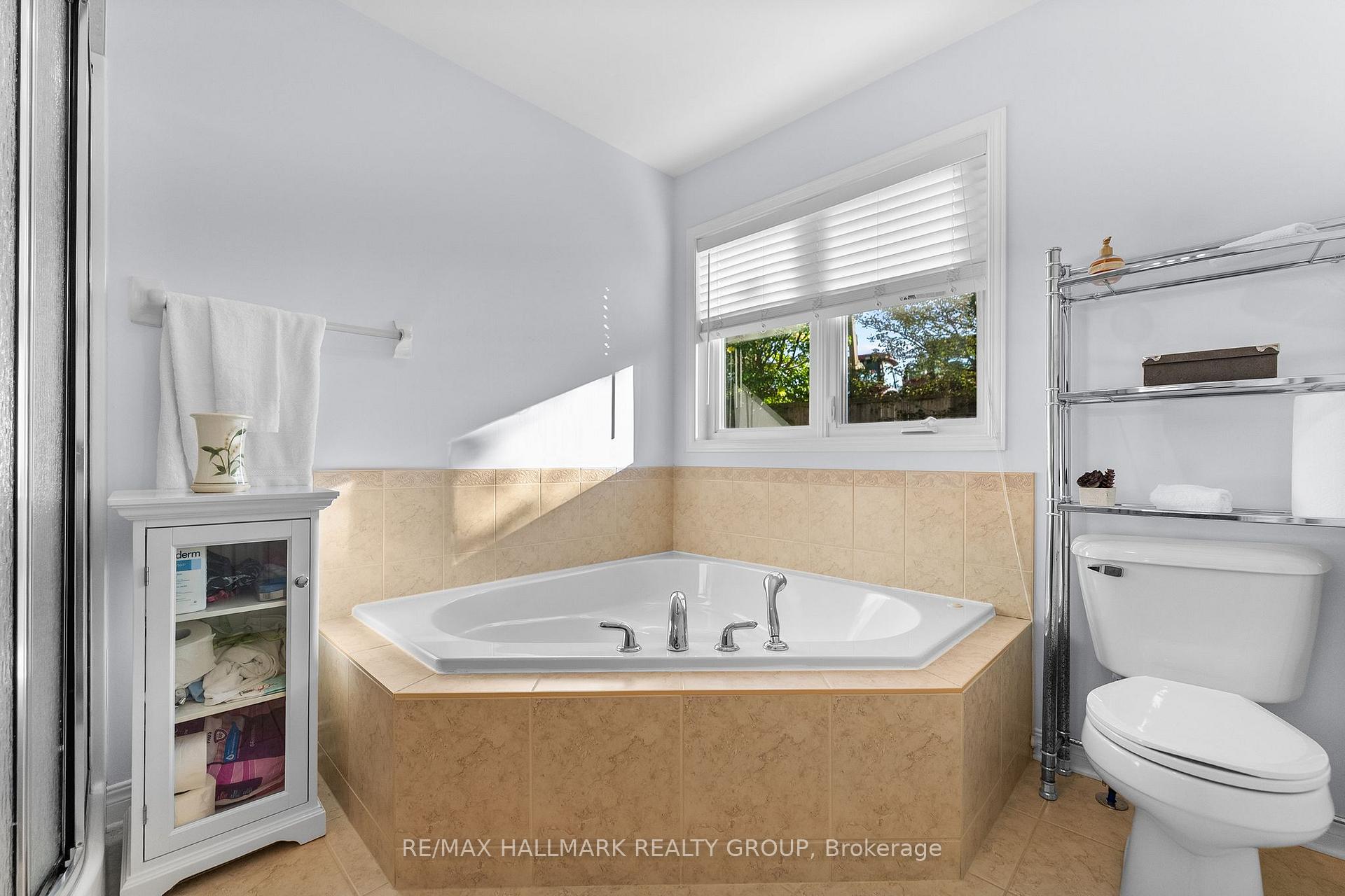 Photo 20 of 95 Lloydalex Crescent, Ottawa, Stittsville (North) — HOMEH