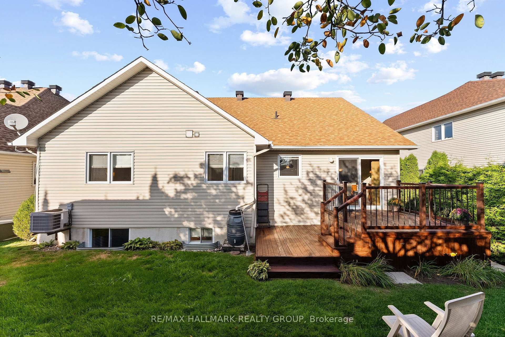 Photo 34 of 95 Lloydalex Crescent, Ottawa, Stittsville (North) — HOMEH