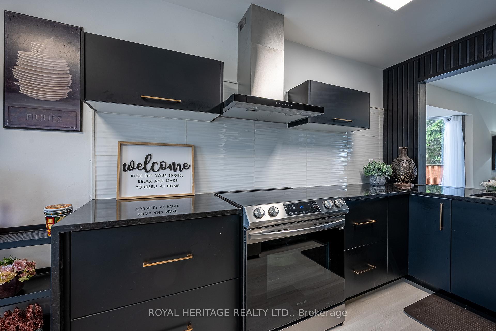 Photo 4 of Unit 26, 84 Green Briar Road, New Tecumseth, Alliston — HOMEH