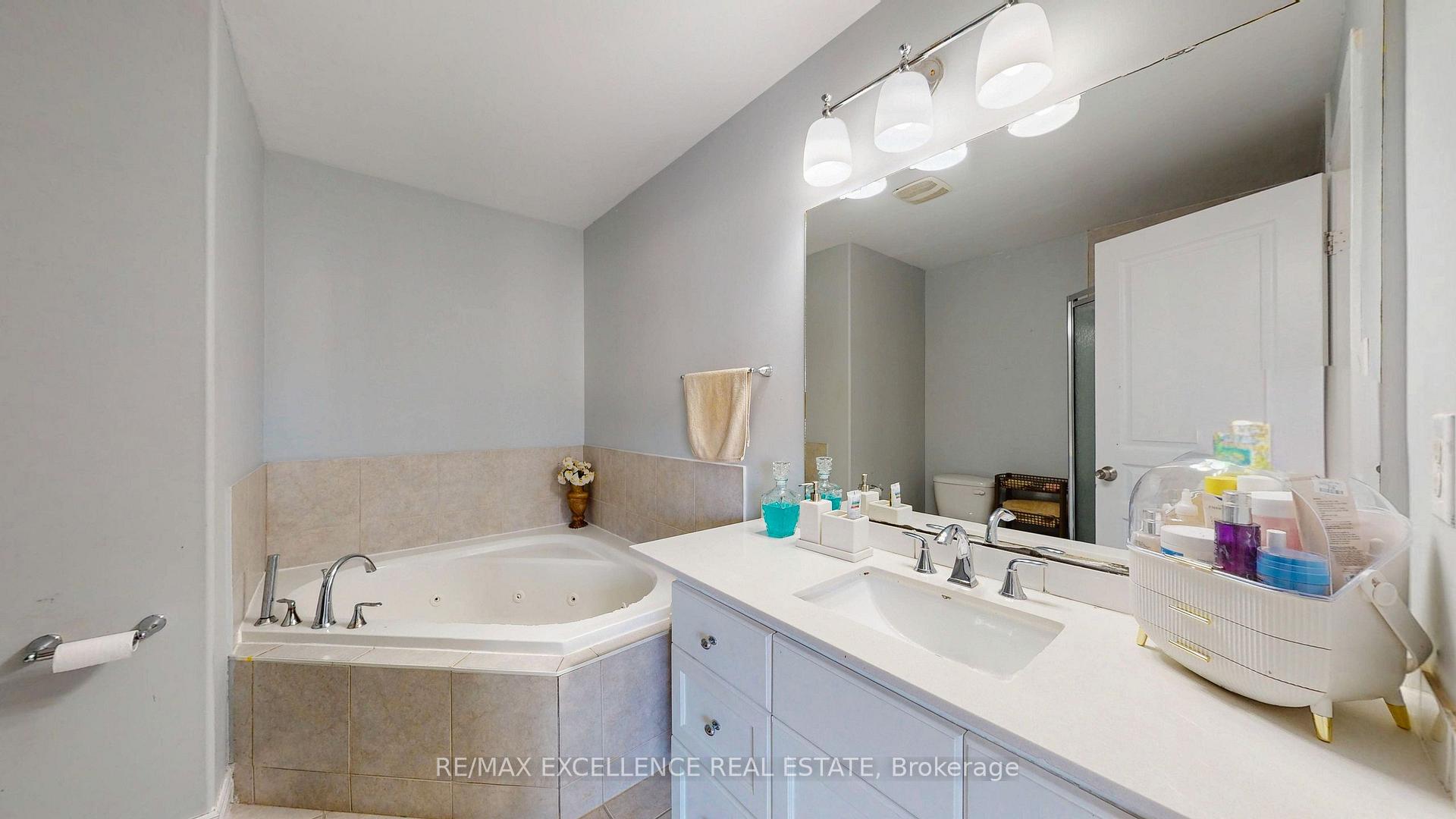 Photo 18 of 4875 Adam Court, Lincoln, Beamsville — HOMEH