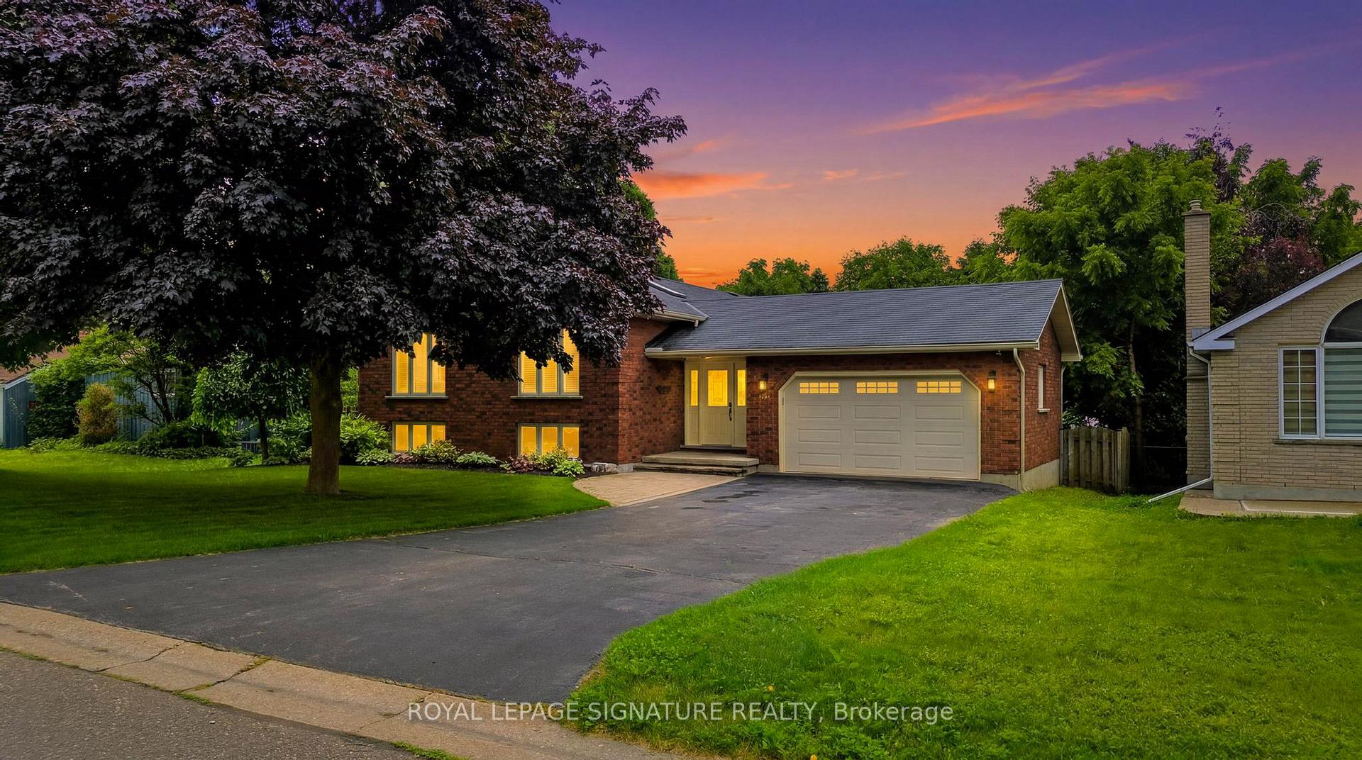Photo 1 of 30 Andrew Street, Brant, South Dumfries — HOMEH