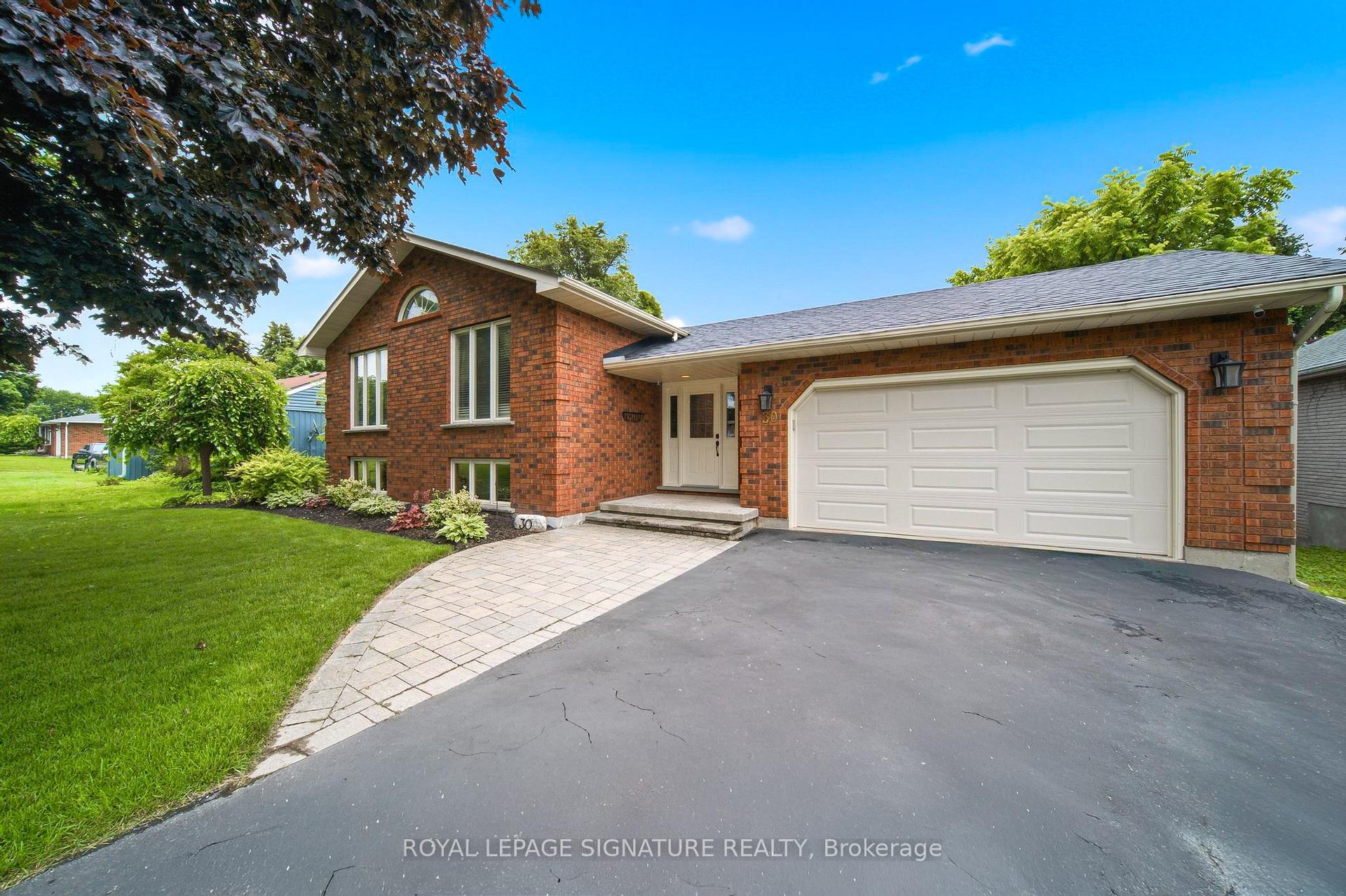 Photo 2 of 30 Andrew Street, Brant, South Dumfries — HOMEH