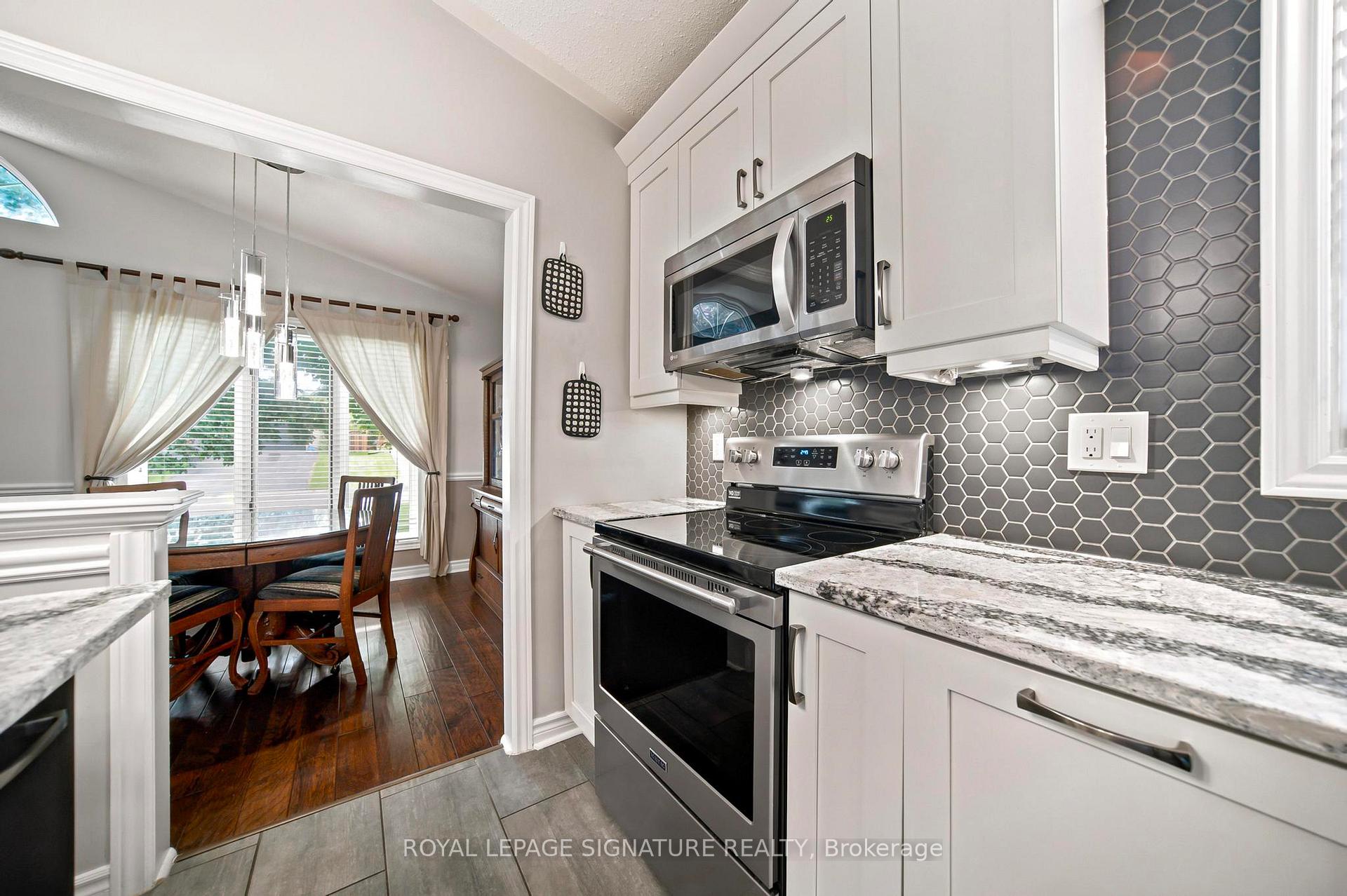 Photo 12 of 30 Andrew Street, Brant, South Dumfries — HOMEH