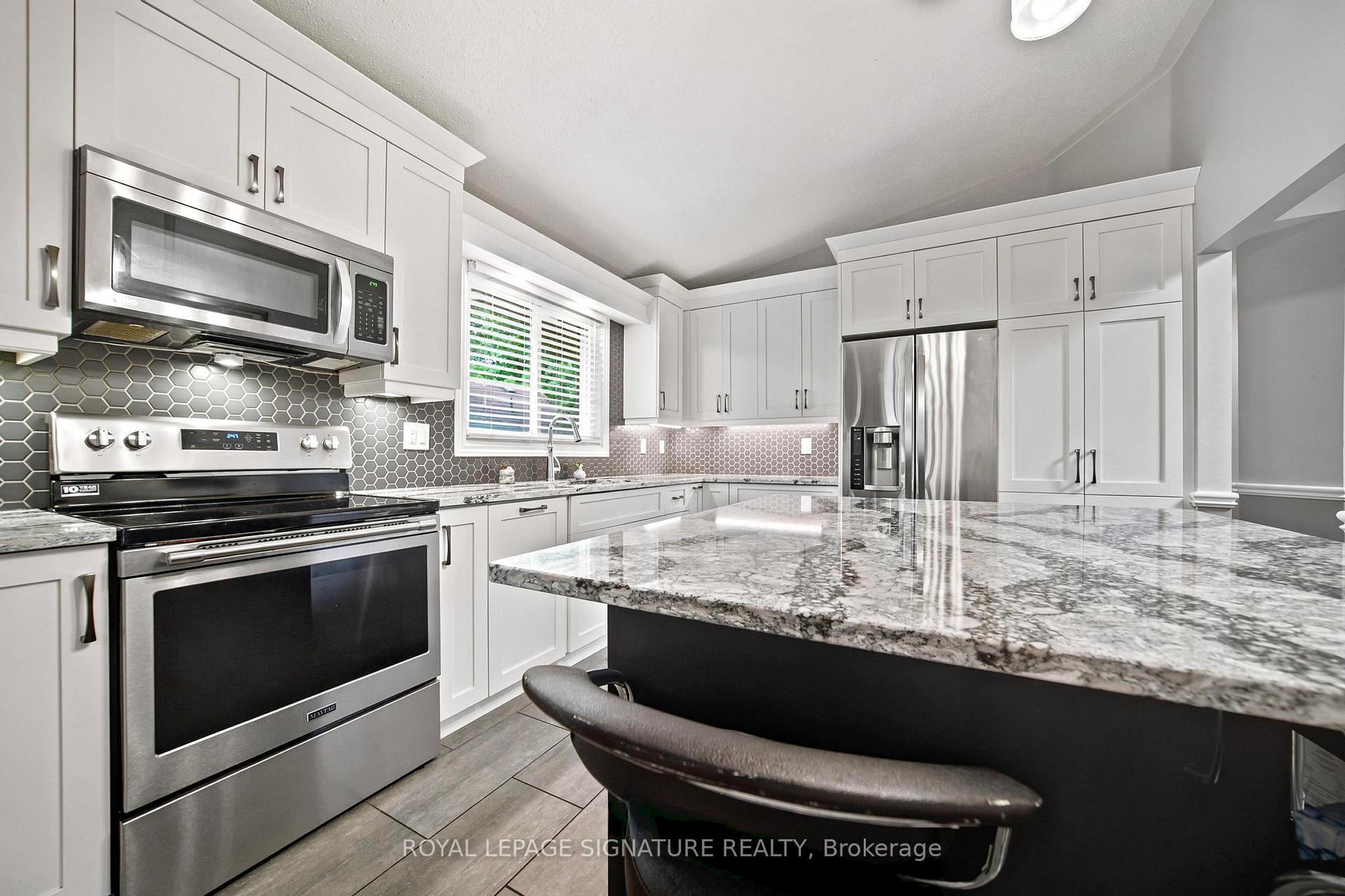 Photo 13 of 30 Andrew Street, Brant, South Dumfries — HOMEH