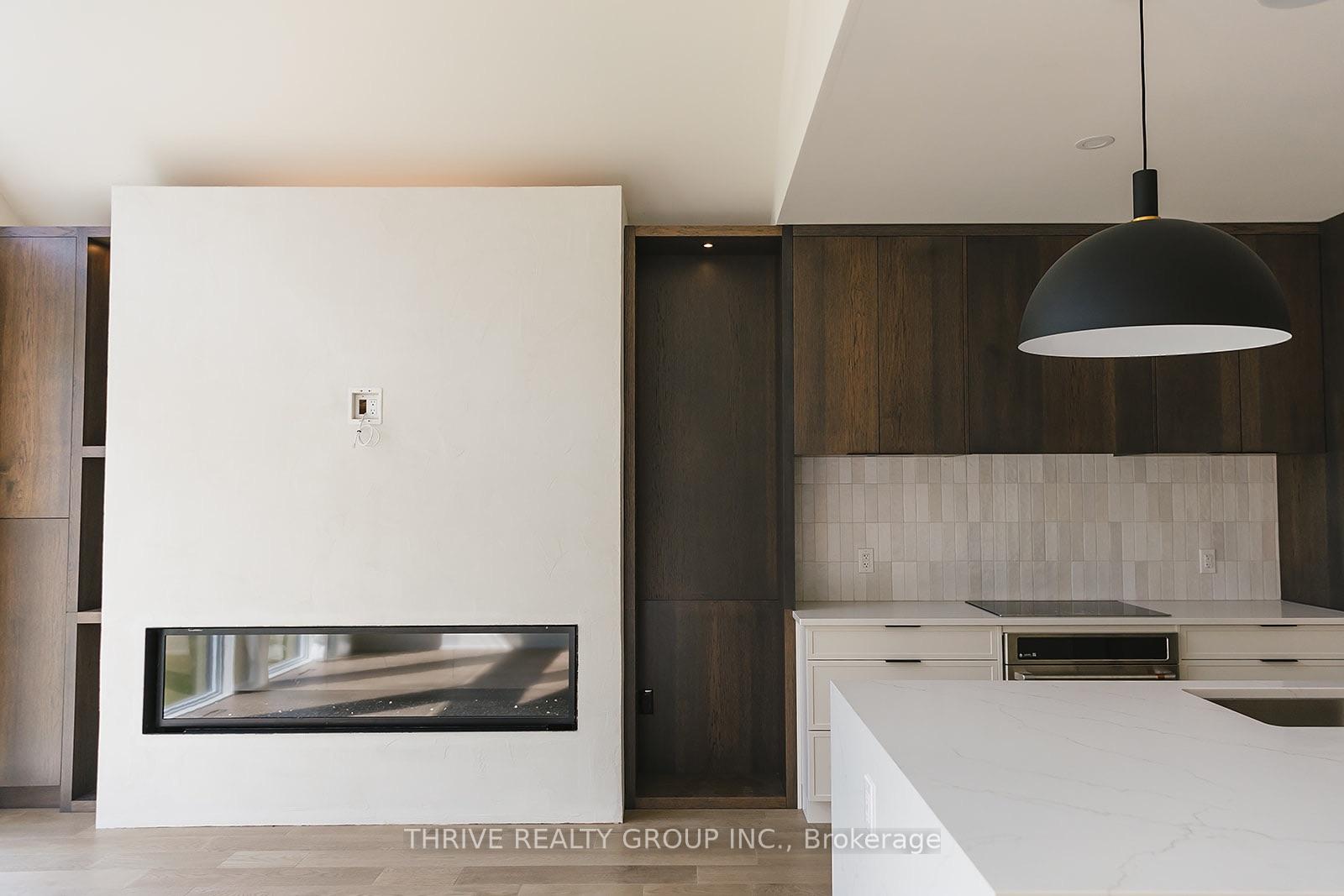 Photo 5 of 4079 Fallingbrook Road, London, South V — HOMEH