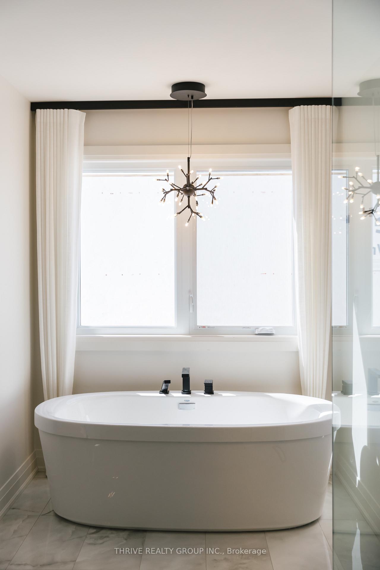 Photo 11 of 4079 Fallingbrook Road, London, South V — HOMEH