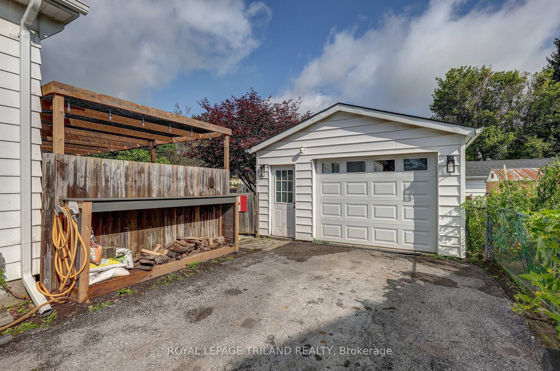 Photo 3 of 54 Barwick Street, St. Thomas — HOMEH