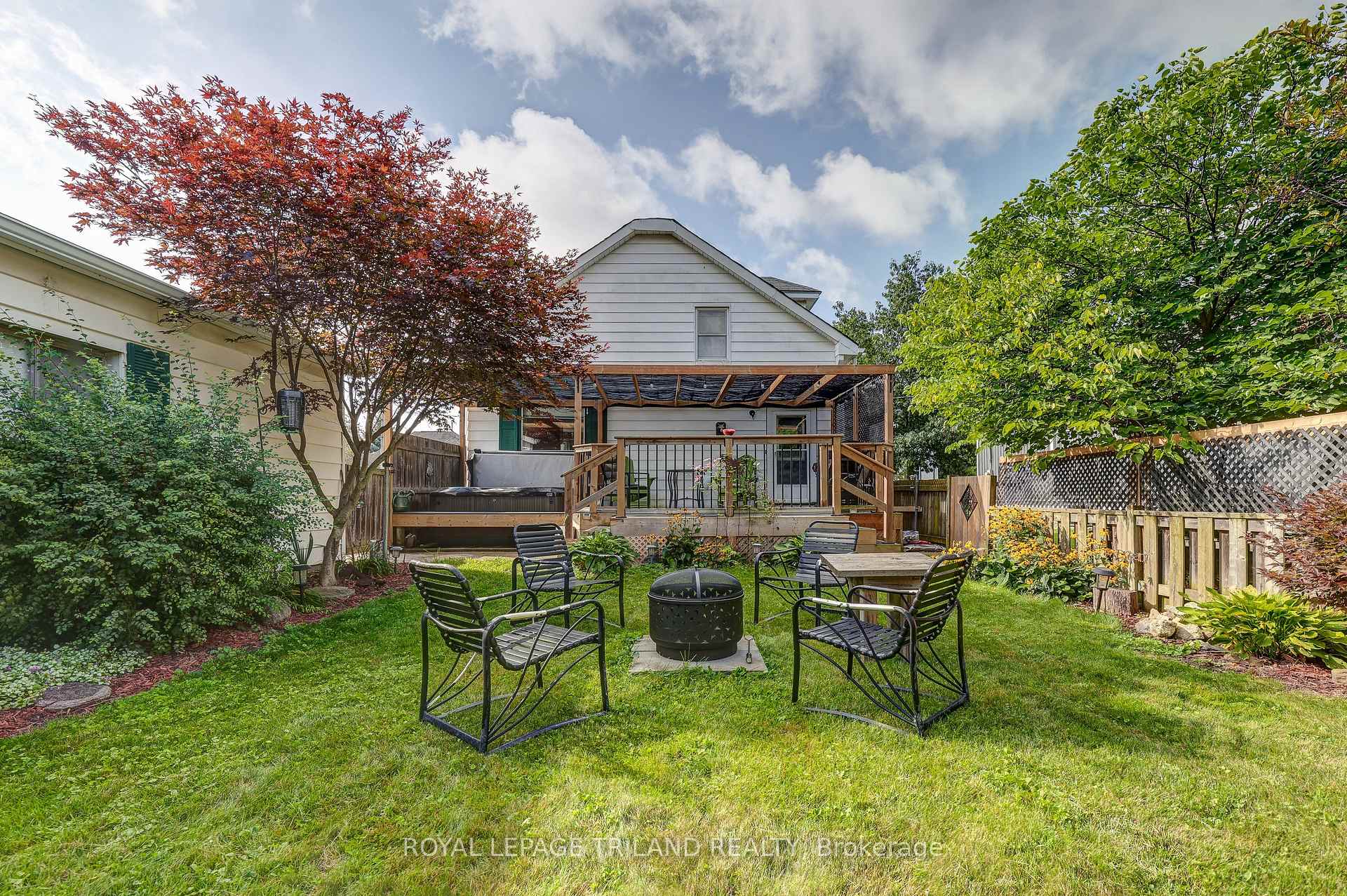 Photo 6 of 54 Barwick Street, St. Thomas — HOMEH