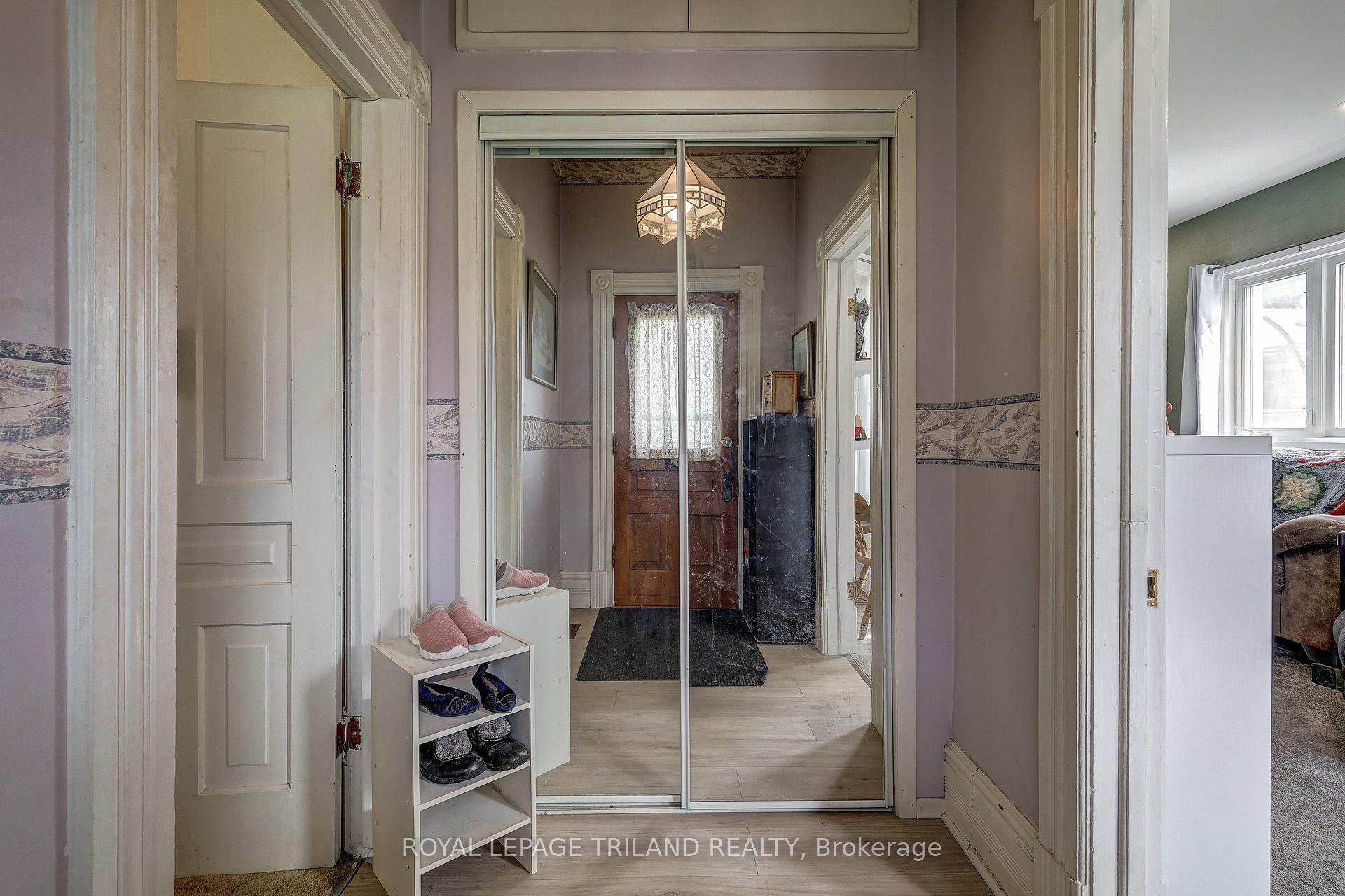 Photo 20 of 54 Barwick Street, St. Thomas — HOMEH