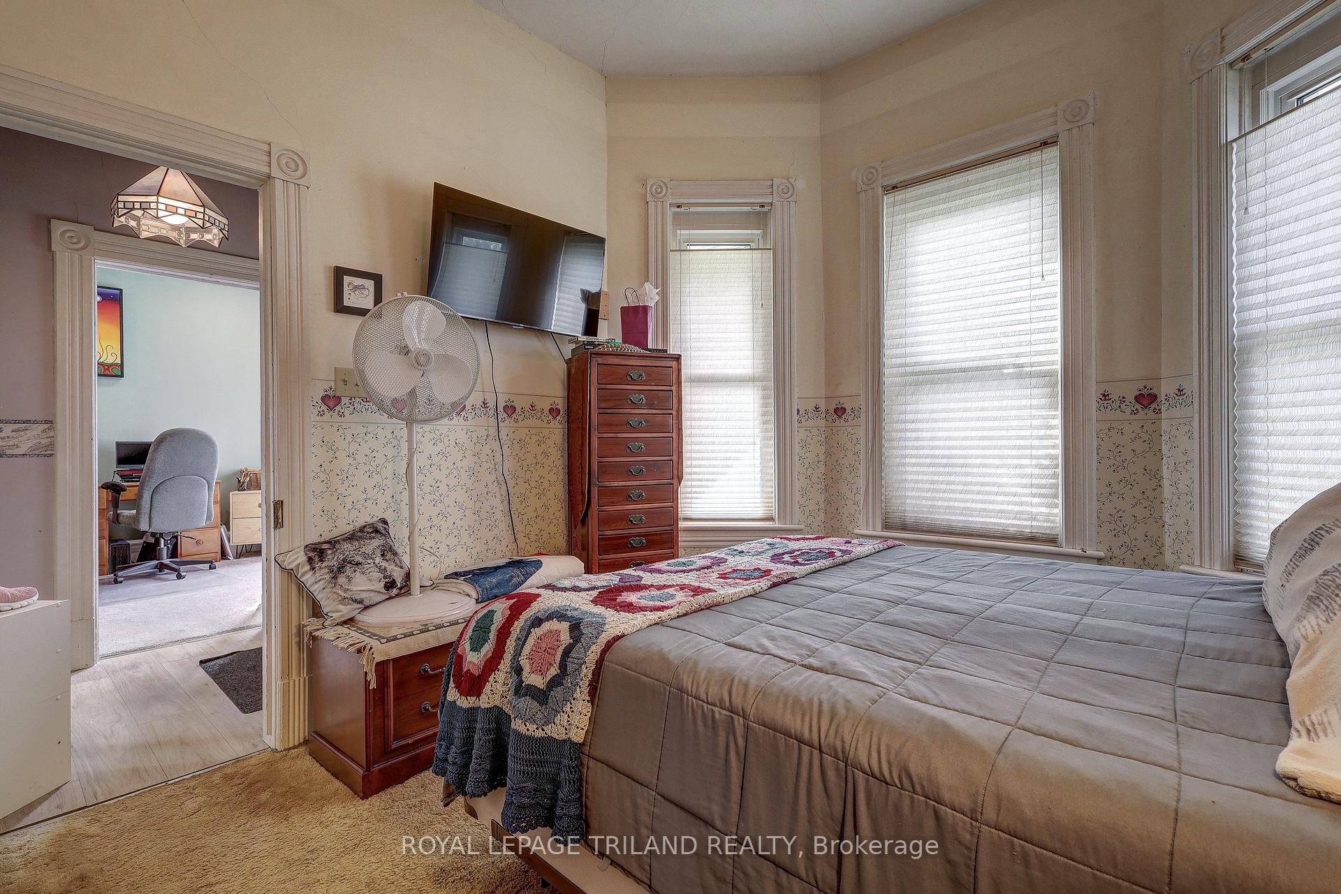 Photo 24 of 54 Barwick Street, St. Thomas — HOMEH