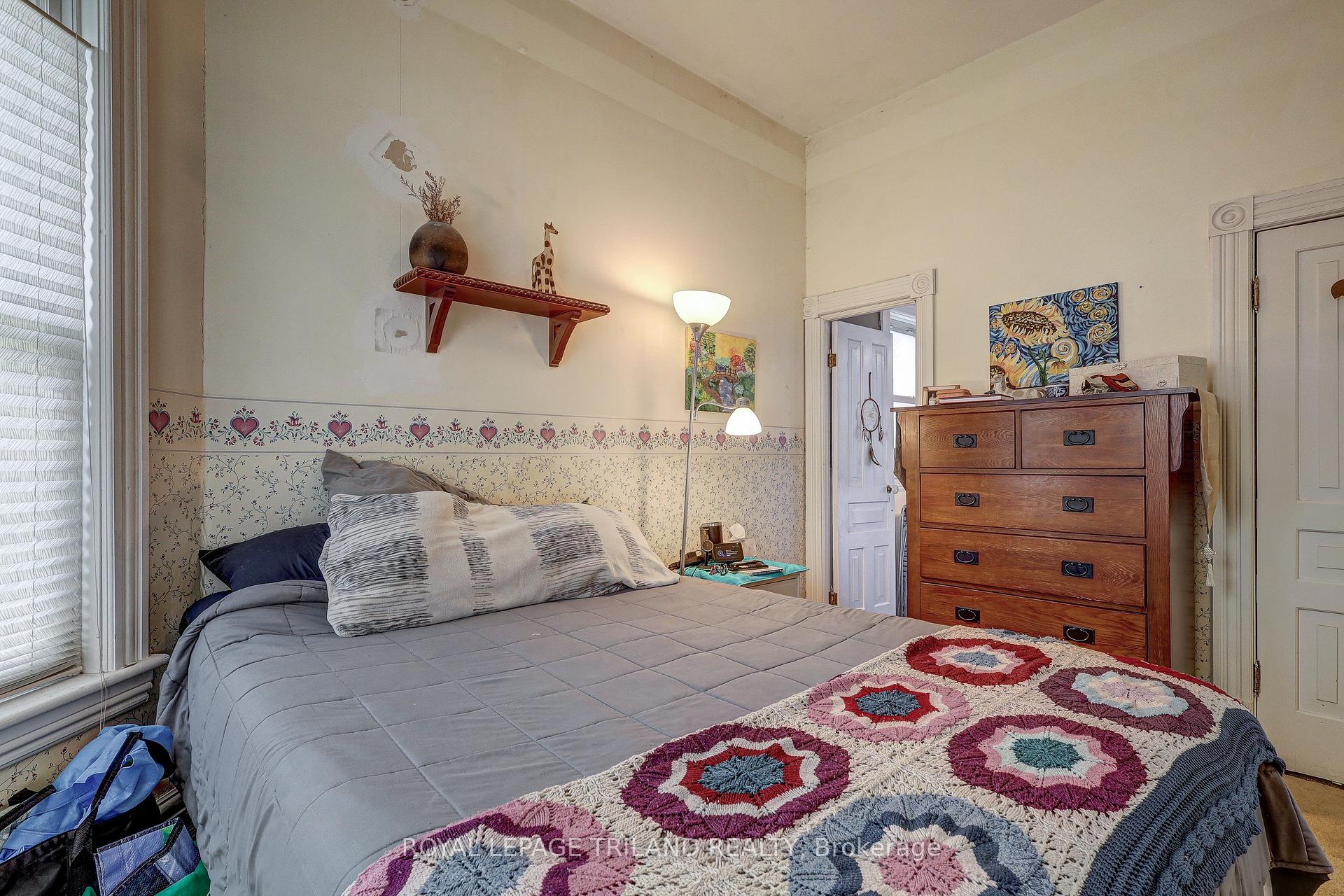Photo 25 of 54 Barwick Street, St. Thomas — HOMEH