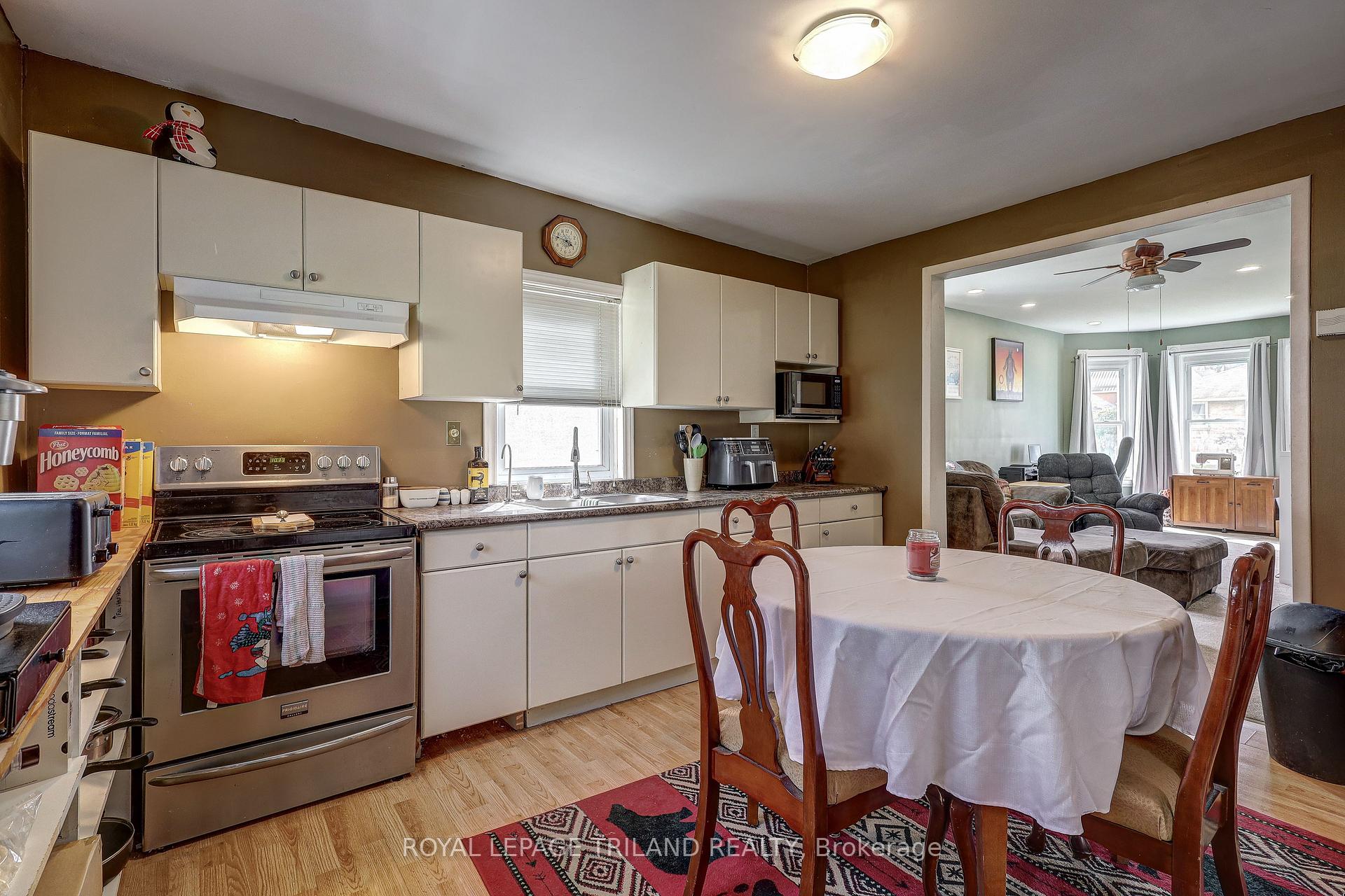 Photo 34 of 54 Barwick Street, St. Thomas — HOMEH