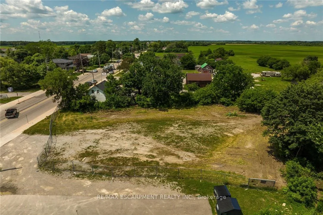 Photo 26 of 4 Talbot Street W, Haldimand — HOMEH