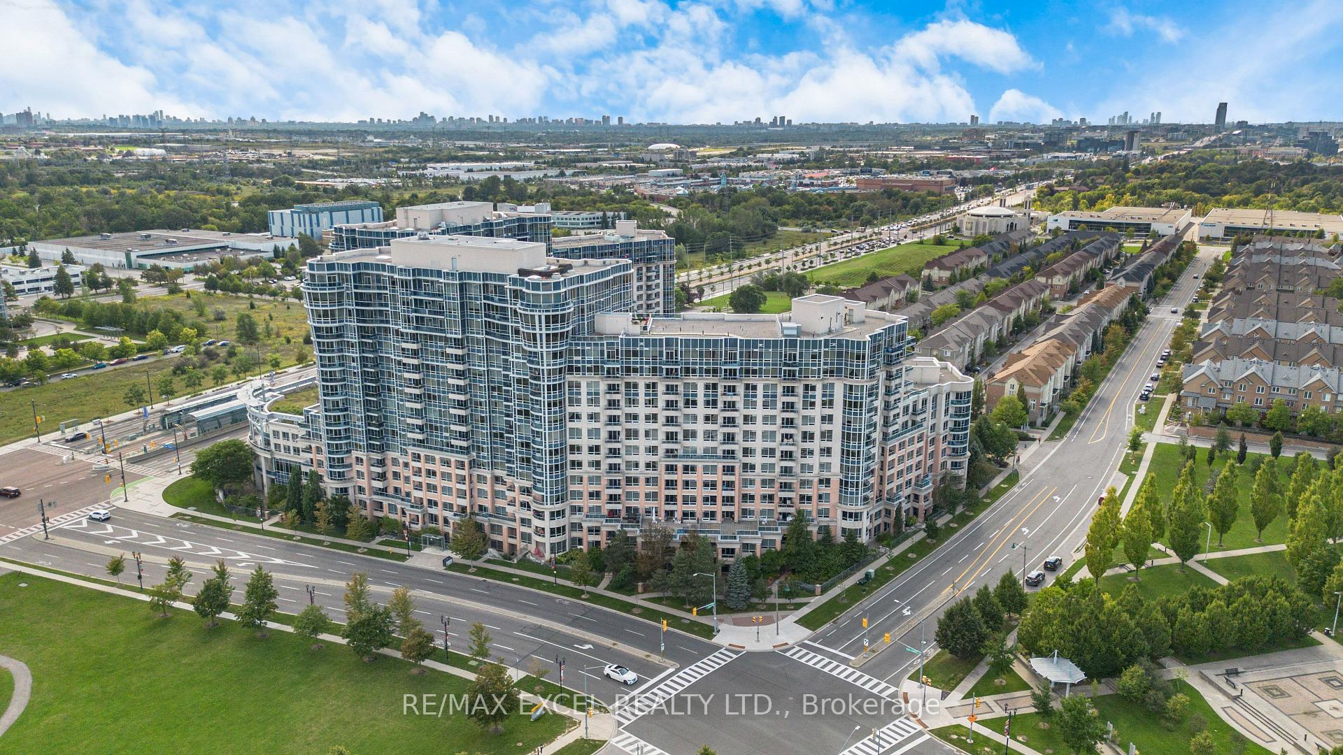 Photo 3 of Unit 1627, 33 Cox Boulevard, Markham, Unionville — HOMEH