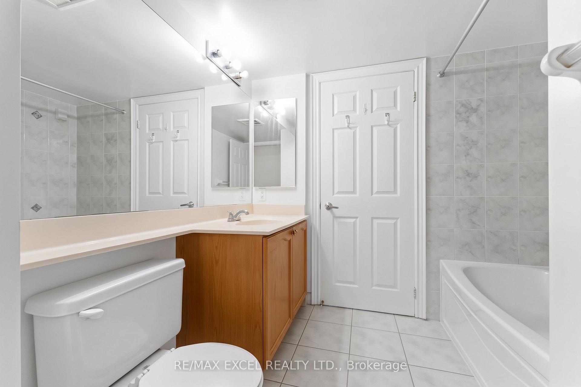 Photo 33 of Unit 1627, 33 Cox Boulevard, Markham, Unionville — HOMEH