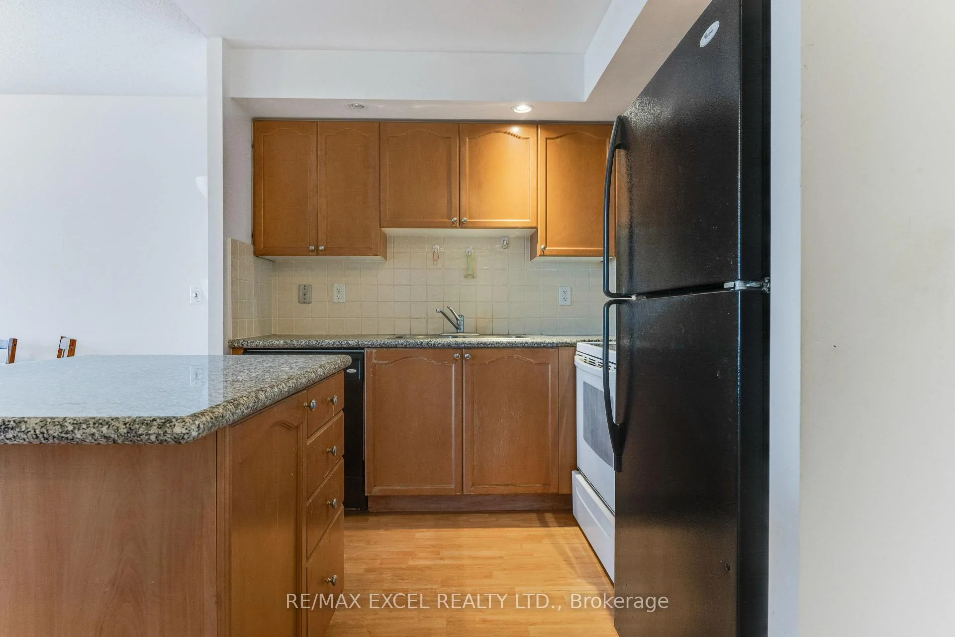 Photo 14 of Unit 1627, 33 Cox Boulevard, Markham, Unionville — HOMEH