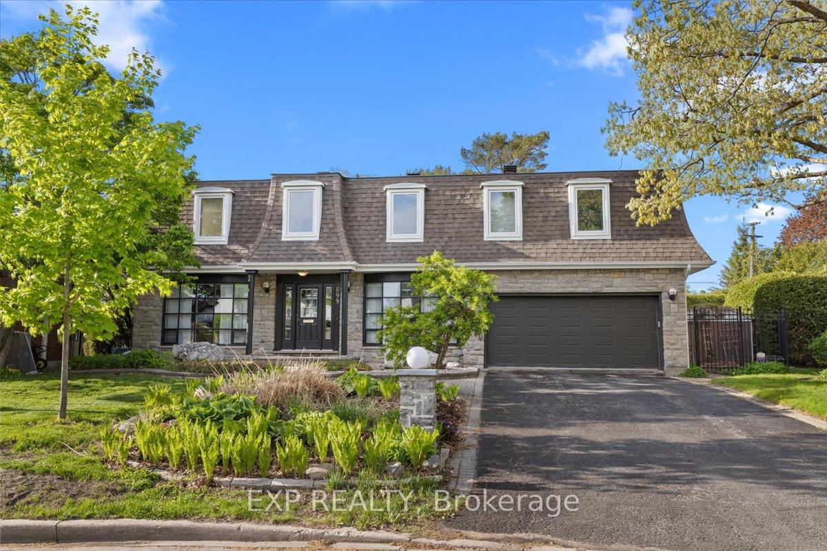 Photo of 899 Dresden Crescent