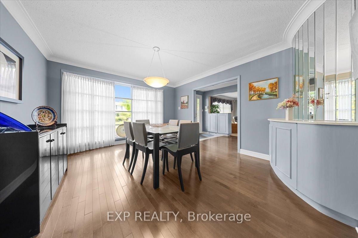 Photo 17 of 899 Dresden Crescent, Ottawa, Whitehaven — HOMEH