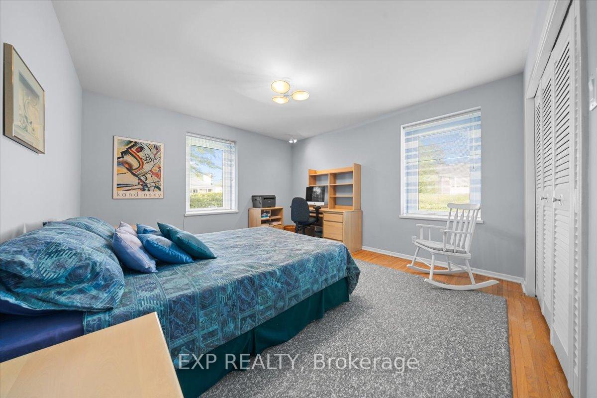Photo 22 of 899 Dresden Crescent, Ottawa, Whitehaven — HOMEH