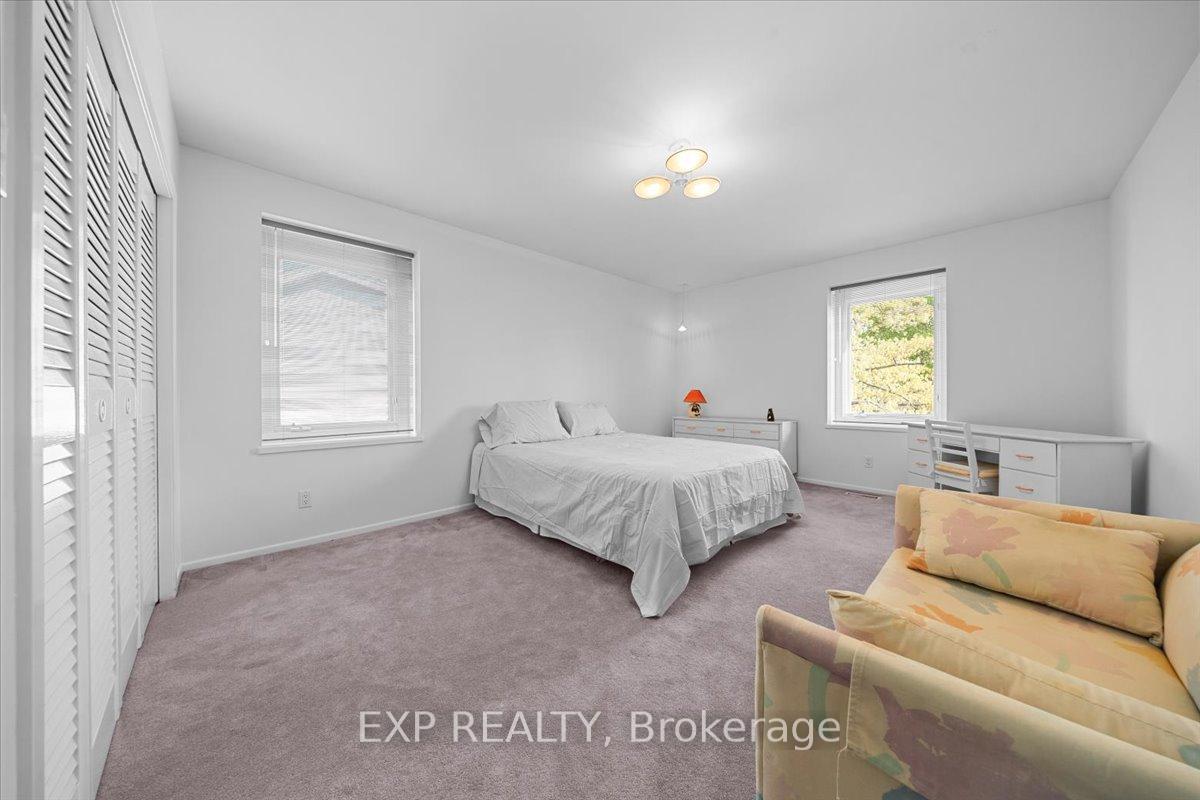 Photo 23 of 899 Dresden Crescent, Ottawa, Whitehaven — HOMEH
