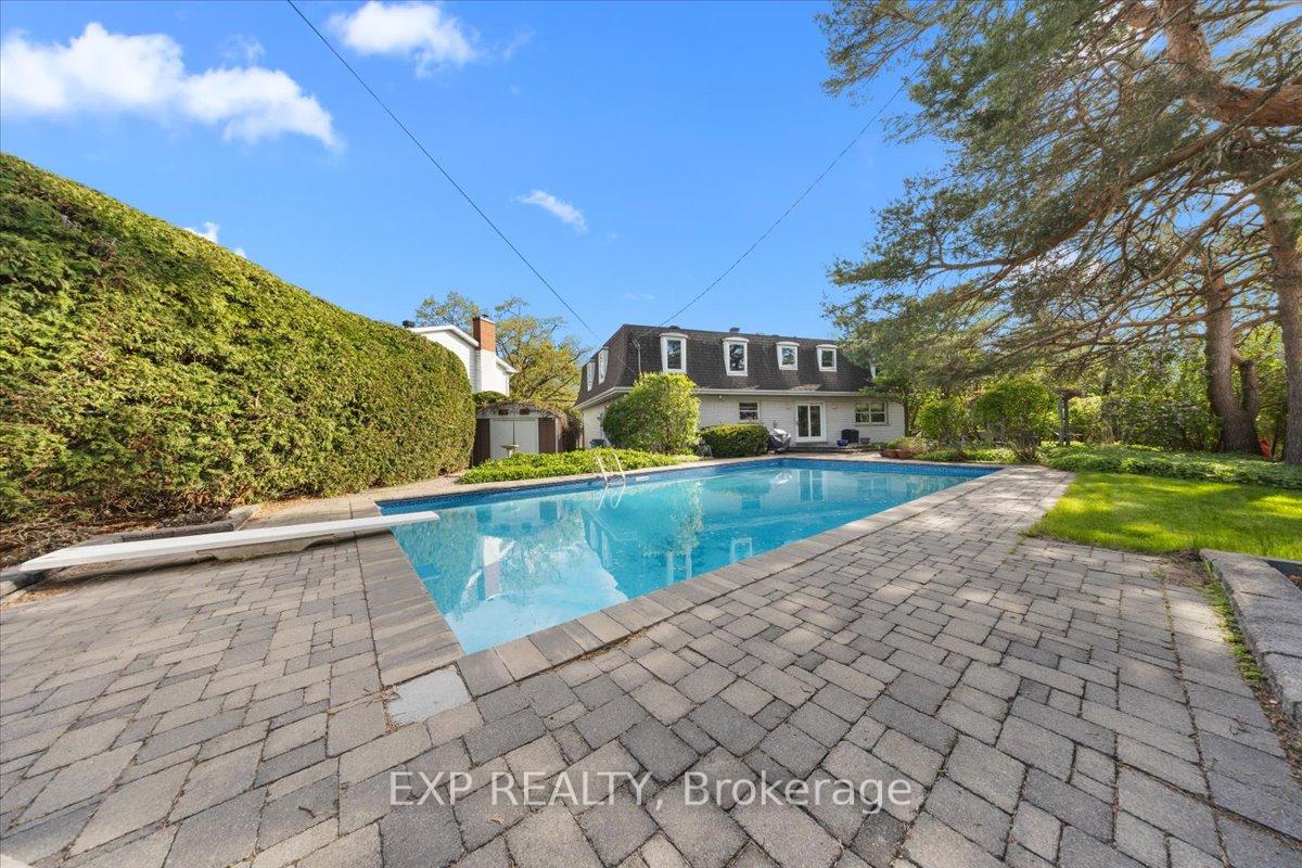 Photo 44 of 899 Dresden Crescent, Ottawa, Whitehaven — HOMEH