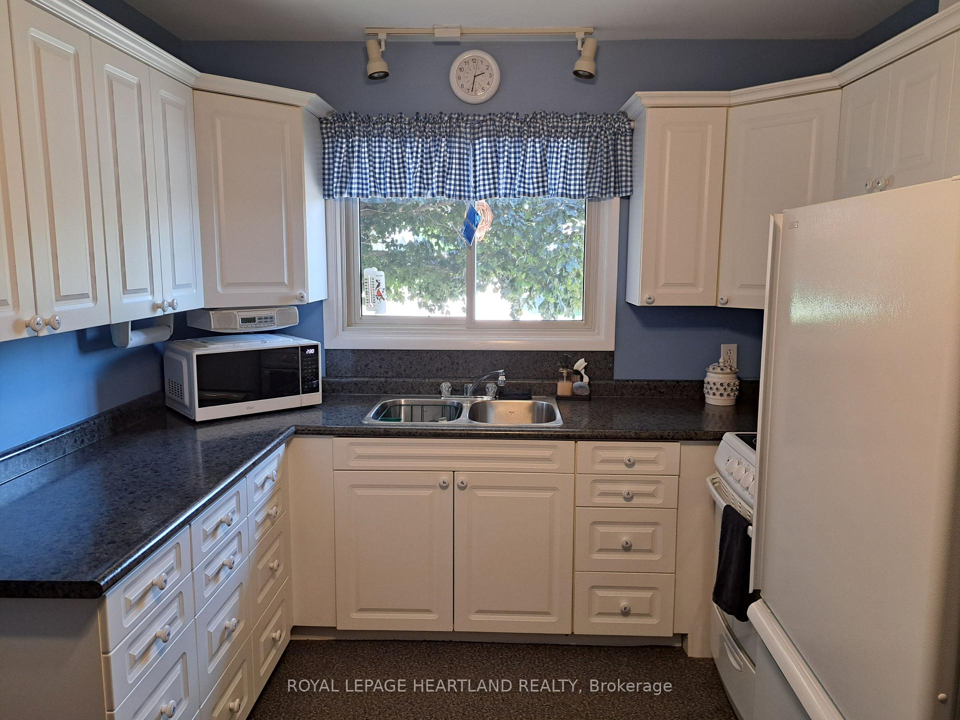 Photo 6 of 154 Thomas Street, South Huron, Exeter — HOMEH