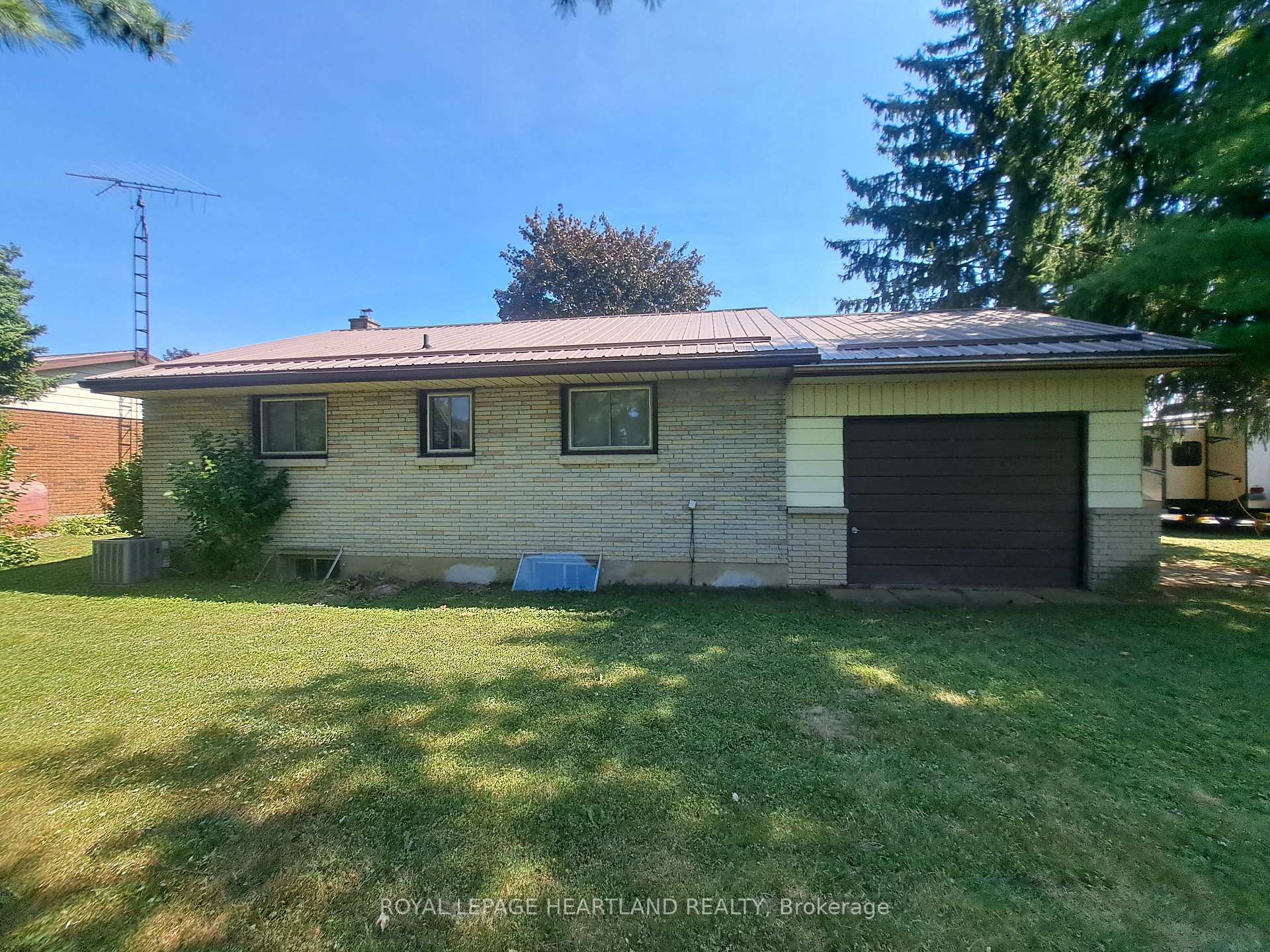 Photo 31 of 154 Thomas Street, South Huron, Exeter — HOMEH